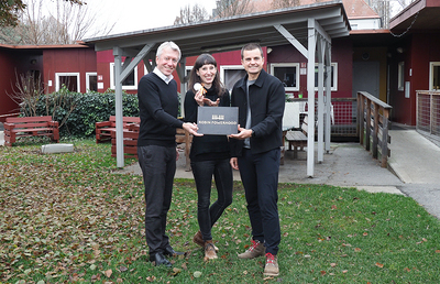 Thomas Ferk (VDir. Caritas Stmk), Gabriella Dokter (Leitung Proj. Armutsprävention), Valentin Neuhauser (CEO Robin Powerhood ) im Grazer Ressidorf