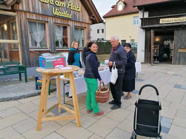 Fastensuppenessen - beträchtlicher Reinerlös für Frauenhilfswerken auf den Philippinen / Ulrike Stampler Fastensuppenessen - beträchtlicher Reinerlös für Frauenhilfswerken auf den Philippinen